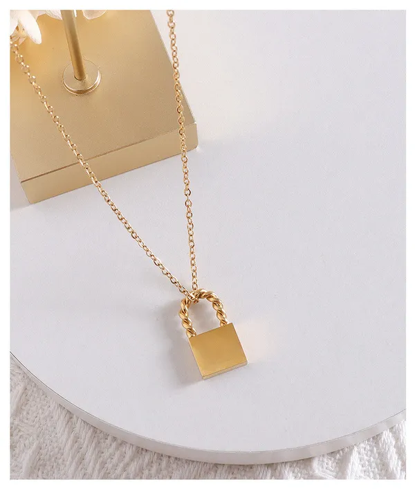 Gold_Lock_Pendants_For_Women